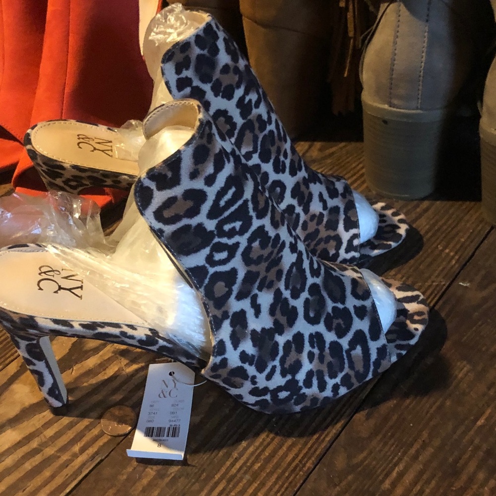 New York & Company Blue Leopard Print Heels